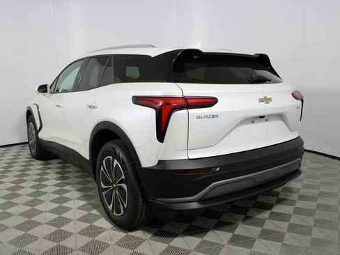 Used 2024 Chevrolet Blazer EV LT AWD/4WD image 33