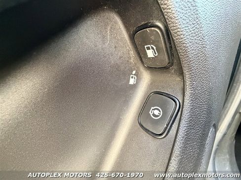 Used 2013 Chevrolet Volt Premium w/ Premium Trim Package image 19