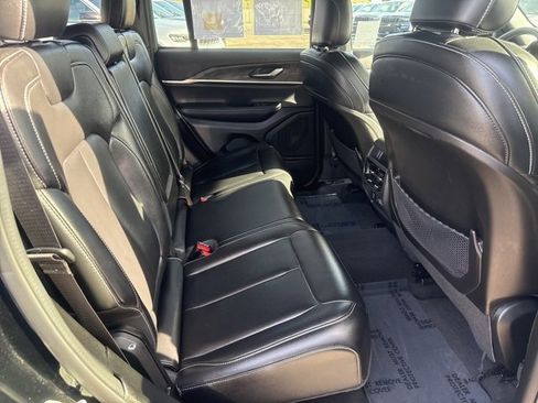 Certified 2024 Jeep Grand Cherokee Limited image 31