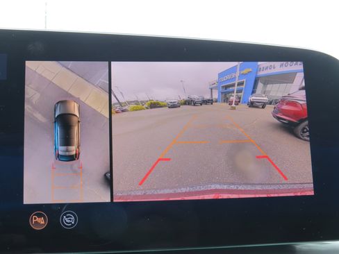 New 2025 Cadillac Lyriq Sport image 27