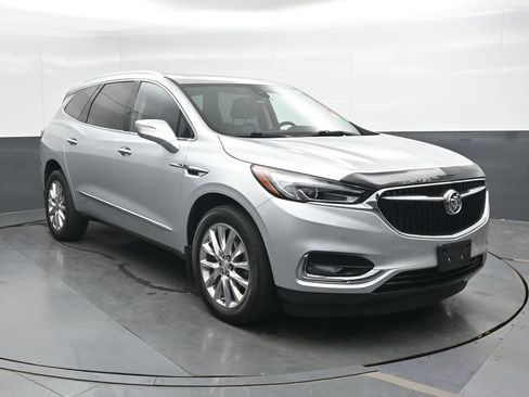 Used 2021 Buick Enclave Premium w/ Sun and Sites Package AWD/4WD image 4