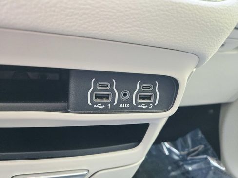 Used 2024 Chrysler Pacifica Touring-L w/ Road Tripper Package FWD image 31