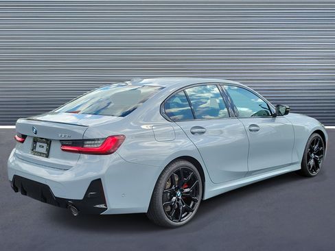New 2026 BMW 330i Sedan w/ M Sport Package RWD image 3