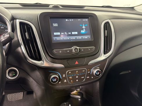 Used 2018 Chevrolet Equinox LT FWD image 12