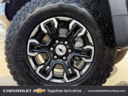 Certified 2025 Chevrolet Silverado 1500 ZR2 w/ Technology Package image 10