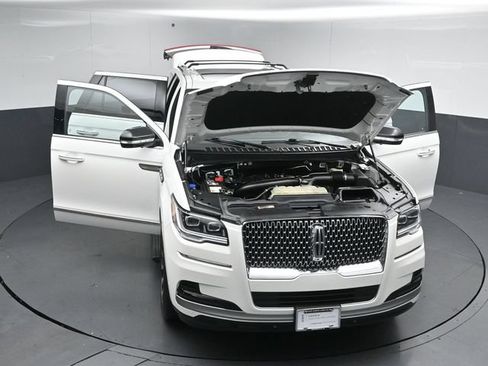 Certified 2023 Lincoln Navigator Reserve AWD/4WD image 56