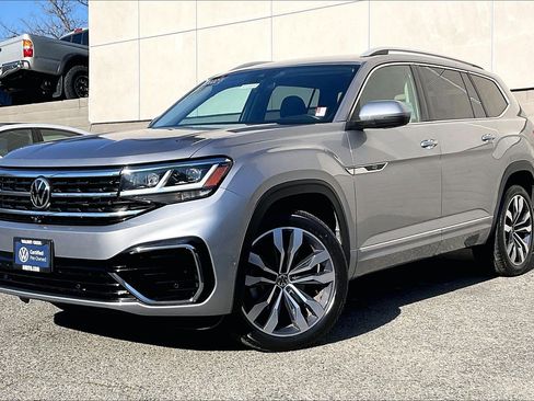 Certified 2022 Volkswagen Atlas SEL Premium image 12