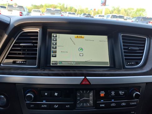 Used 2015 Hyundai Genesis 5.0 image 16