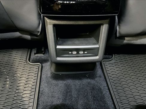 New 2026 Volkswagen ID.4 Pro image 22