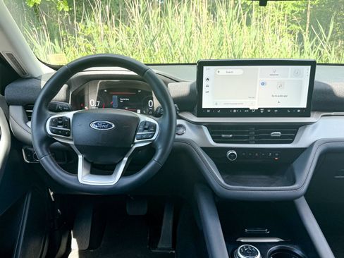 Certified 2025 Ford Explorer Active AWD/4WD image 24
