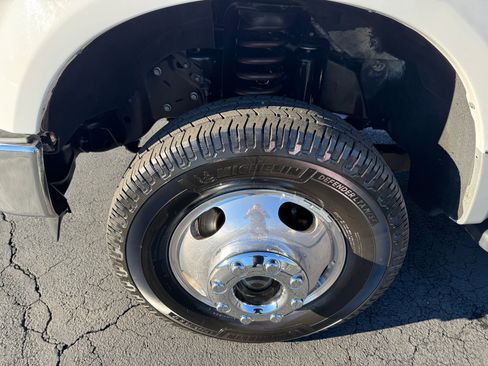 Used 2008 Ford F350 Lariat image 11