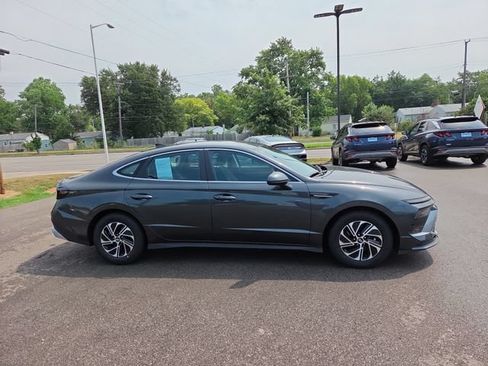 Certified 2026 Hyundai Sonata Blue FWD image 5