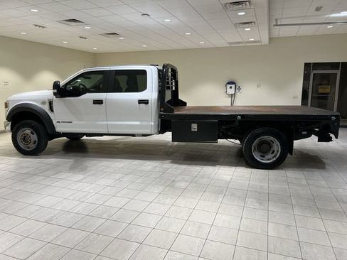 Used 2022 Ford F550 4x4 Crew Cab Super Duty w/ Power Equipment Group image 2
