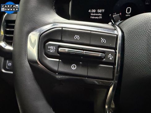 Used 2025 GMC Acadia Elevation image 18