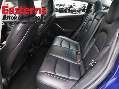 Used 2018 Tesla Model 3 Long Range RWD image 16