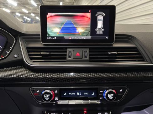 Used 2018 Audi SQ5 Premium Plus w/ Navigation Package image 19
