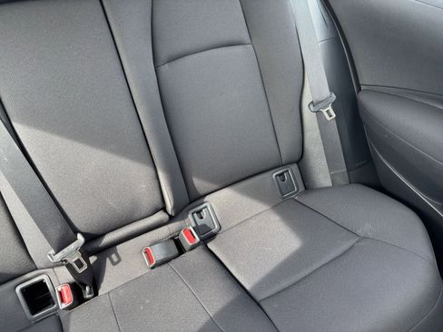 Used 2025 Toyota Corolla LE image 35