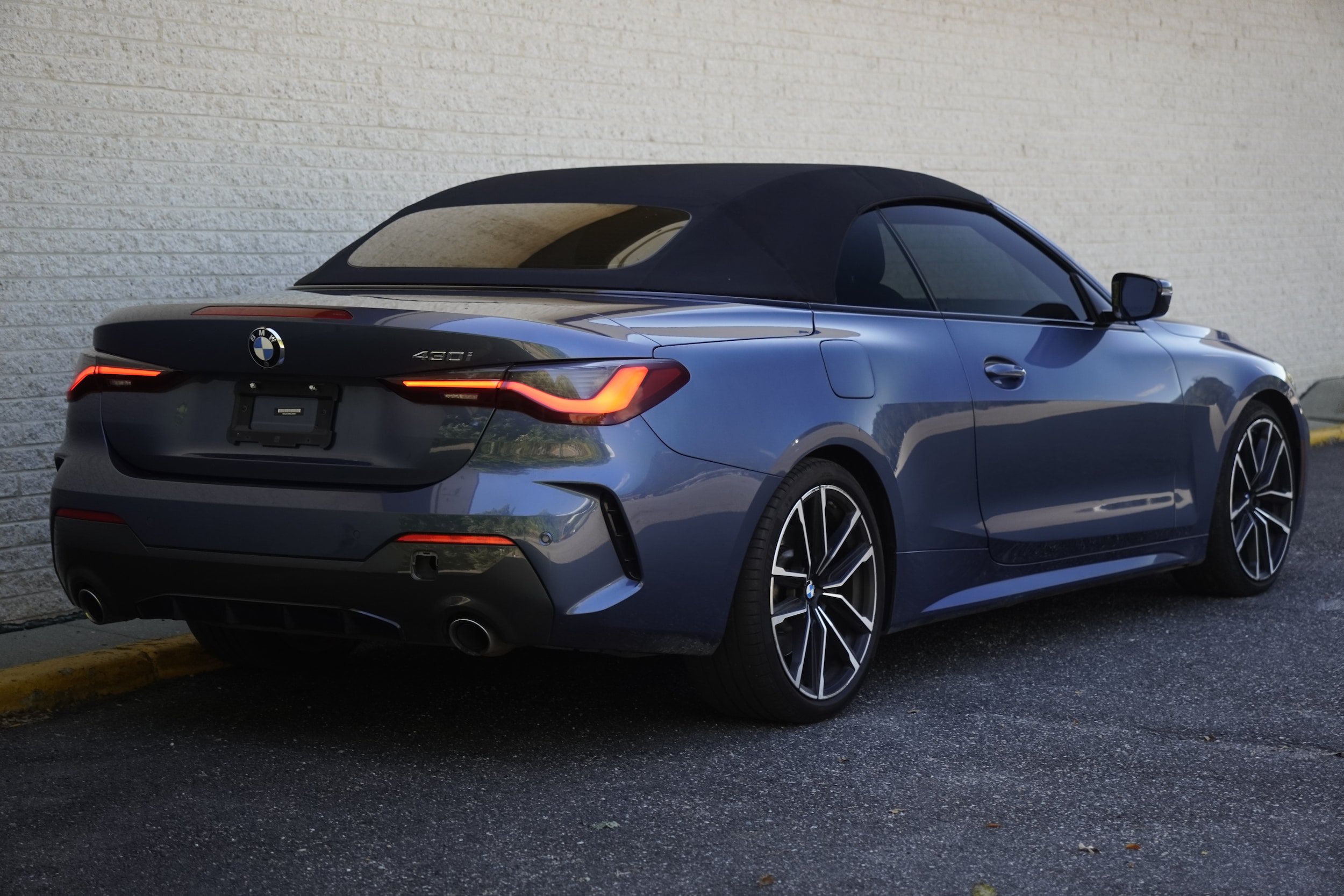 Used 2022 BMW 430i Convertible w/ M Sport Package RWD image 12