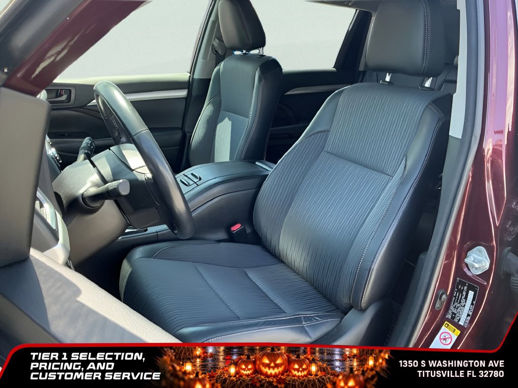 Used 2018 Toyota Highlander Plus w/ Carpet Mat Package (TMS) AWD/4WD image 21
