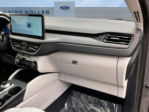 New 2026 Ford Escape Platinum w/ Premium Technology Package image 29