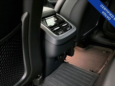 Used 2025 Volvo XC60 B5 Ultra w/ Protection Package Premier image 31
