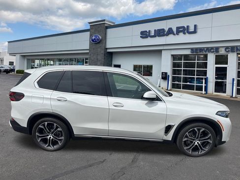 Used 2024 BMW X5 xDrive40i w/ Premium Package AWD/4WD image 6