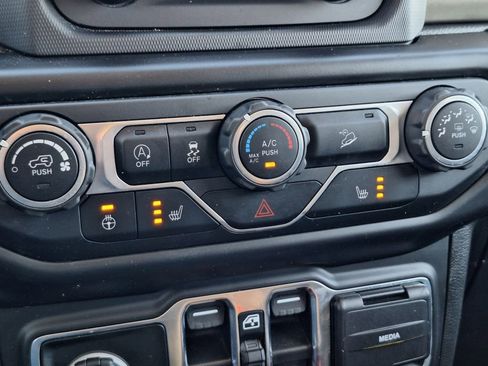 Used 2020 Jeep Wrangler Unlimited Sport image 20