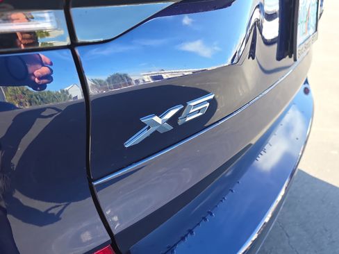 Used 2025 BMW X5 xDrive40i w/ Executive Package image 5