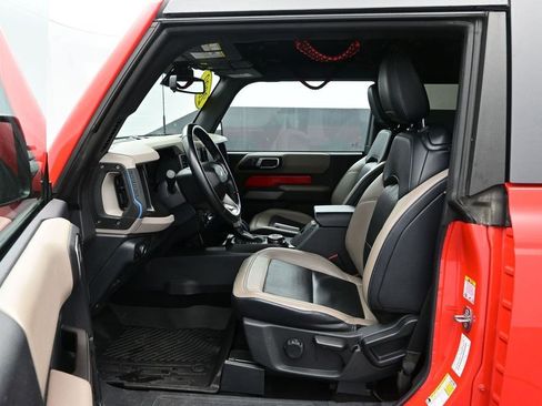 Used 2022 Ford Bronco Wildtrak image 11