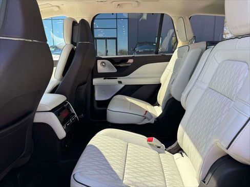 Used 2023 Lincoln Aviator Black Label AWD/4WD image 14