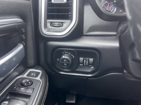 Used 2020 RAM 2500 Laramie image 44