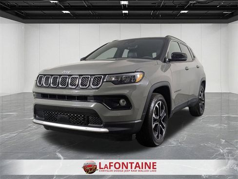 Certified 2023 Jeep Compass Limited image 1