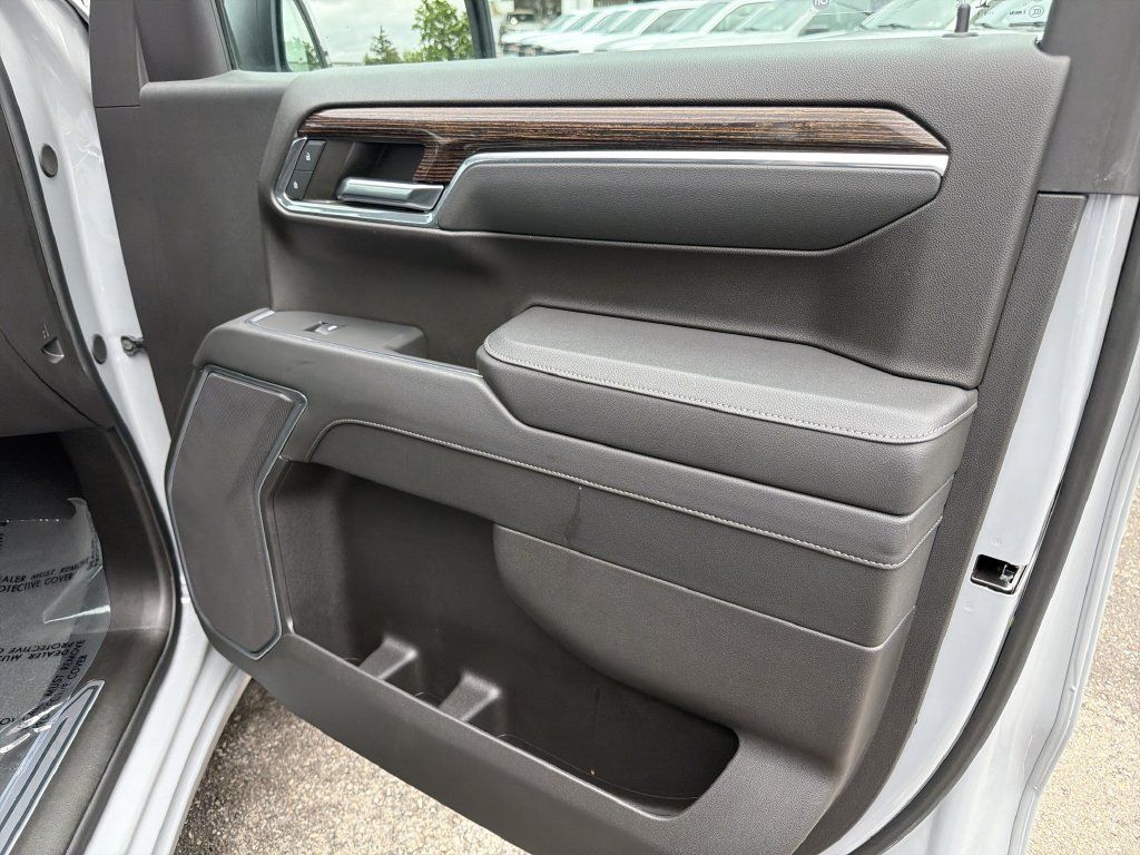 Used 2024 GMC Sierra 1500 Elevation AWD/4WD image 14