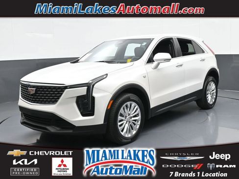 Used 2024 Cadillac XT4 Luxury w/ Cold Weather Package image 1