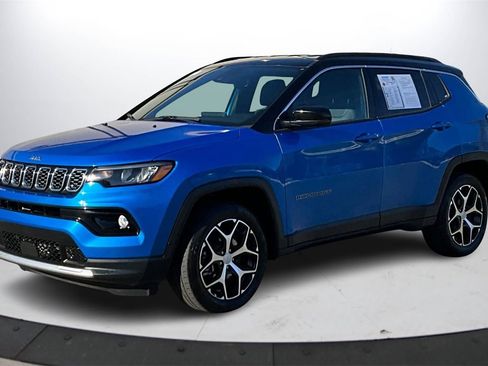 Certified 2024 Jeep Compass Limited image 4