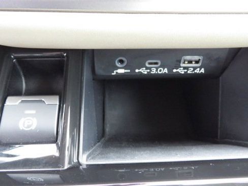 Used 2025 Subaru Outback Limited image 19