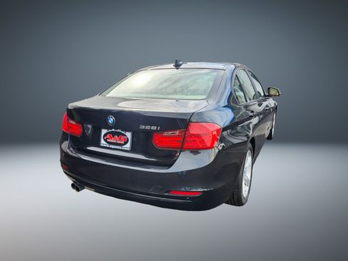 Used 2013 BMW 328i Sedan image 3
