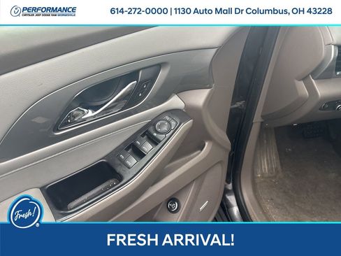 Used 2019 Chevrolet Traverse 3LT image 17
