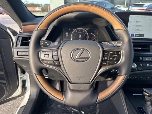 New 2025 Lexus ES 350 Ultra Luxury image 28