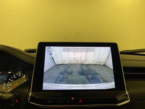 Used 2026 Jeep Compass Latitude image 11