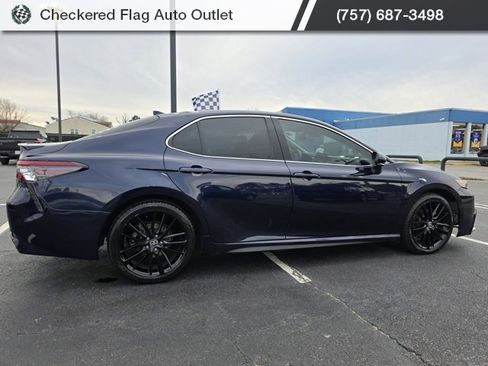 Used 2021 Toyota Camry XSE image 8