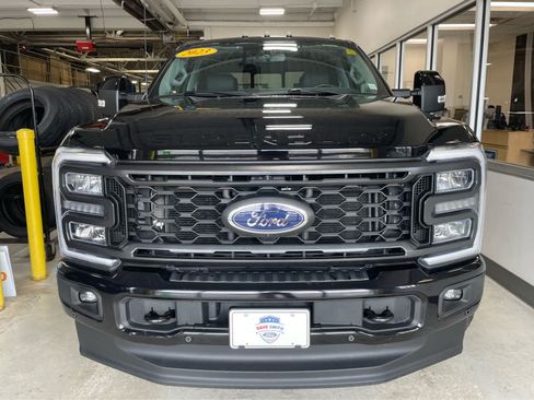 Certified 2023 Ford F250 Lariat w/ Lariat Ultimate Package AWD/4WD image 4