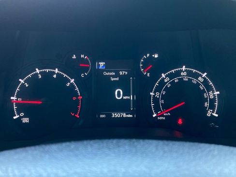 Used 2023 Toyota 4Runner SR5 AWD/4WD image 15