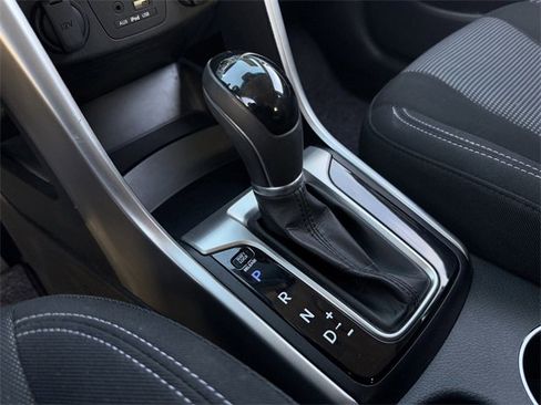 Used 2016 Hyundai Elantra GT image 18