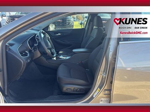 Used 2024 Chevrolet Malibu LT image 10
