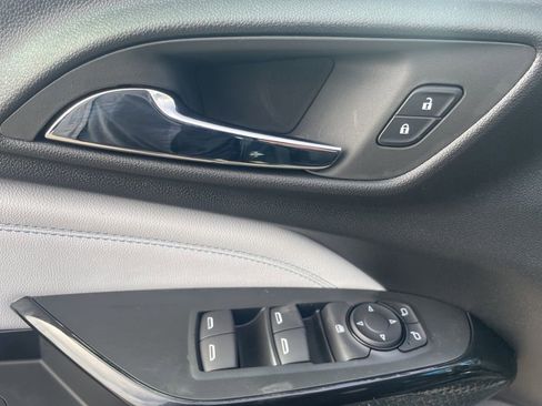 New 2026 Chevrolet Trax LT w/ LT Convenience Package image 11