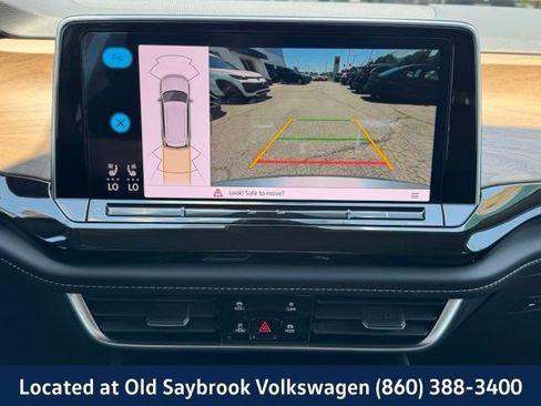 Certified 2025 Volkswagen Atlas SE AWD/4WD image 39