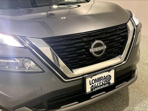 Used 2023 Nissan Rogue SL AWD/4WD image 42