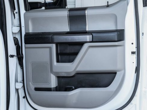 Used 2018 Ford F250 XLT AWD/4WD image 32