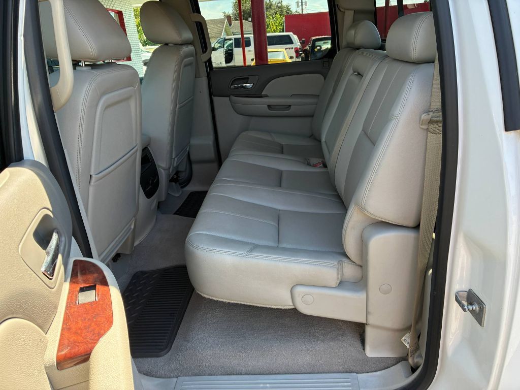 Used 2012 Chevrolet Silverado 3500 LTZ w/ LTZ Plus Package RWD image 12